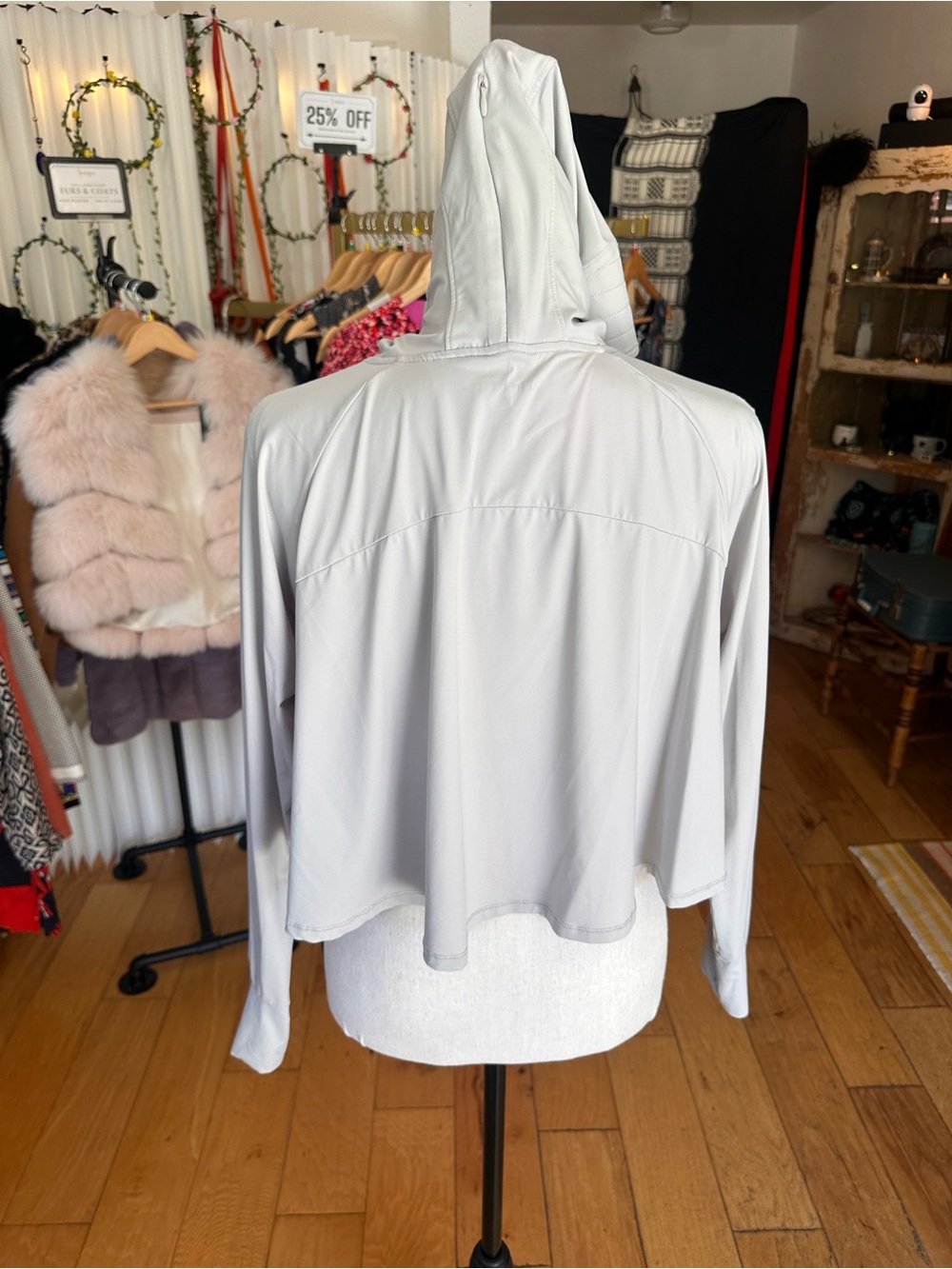 Beneunder AirLoop Lightweight Sun Protection Jacket - Picture 10 of 13